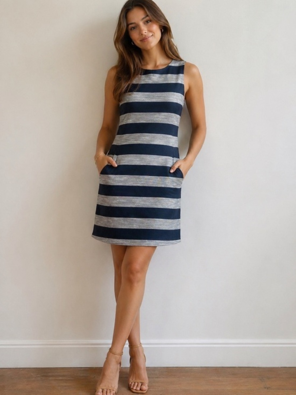 Cupcakes & Cashmere Navy and Grey Sleeveless Shift Striped Dress Size Medium